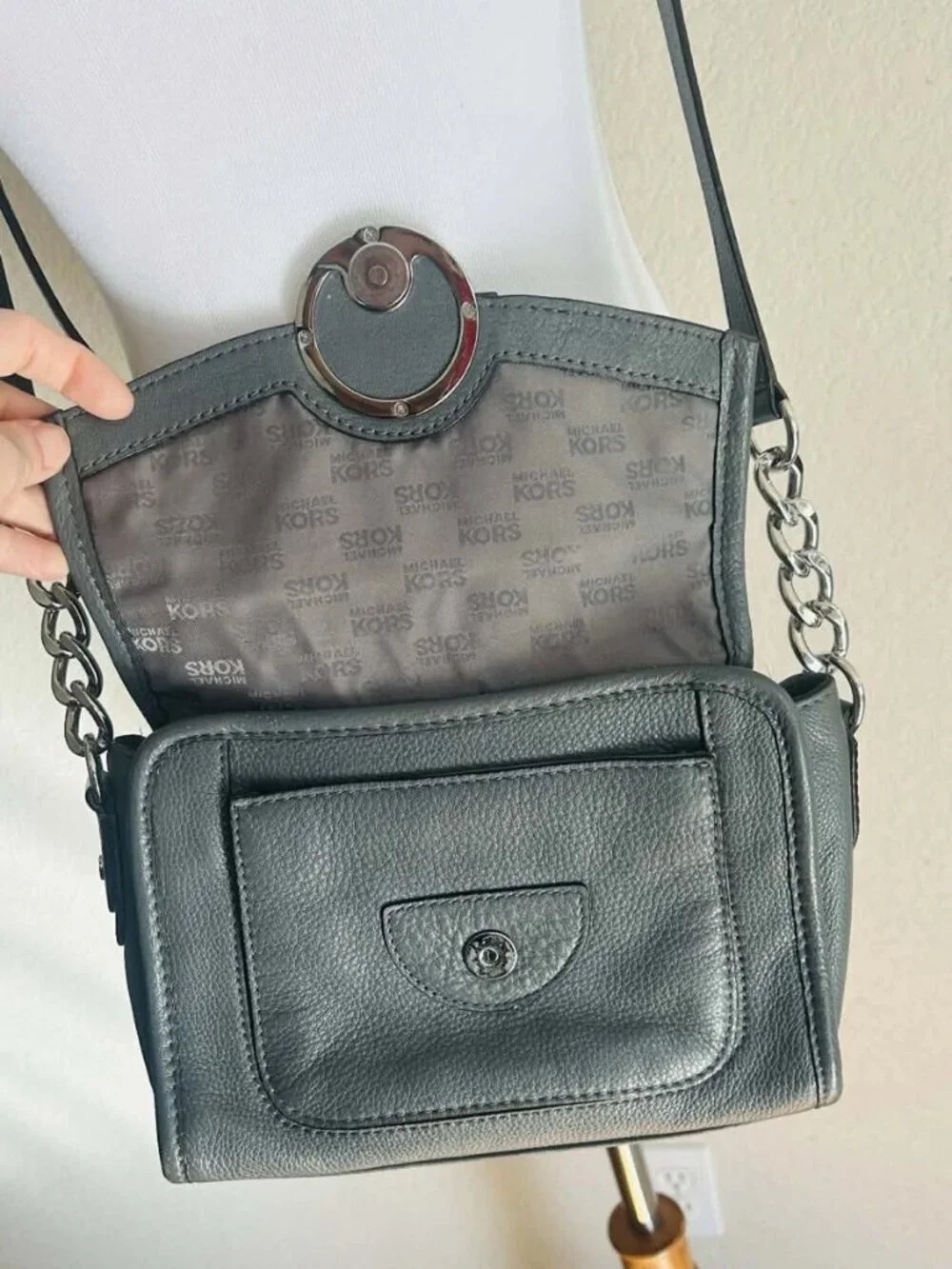 MICHAEL Michael Kors Margo Pebbled Leather Crossbody Bag - Gray 005